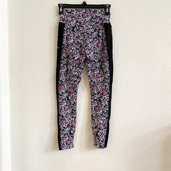 Victoria Secret Pink Black Floral Ultimate Leggings Workout Athleisure X Small - Picture 2 of 9